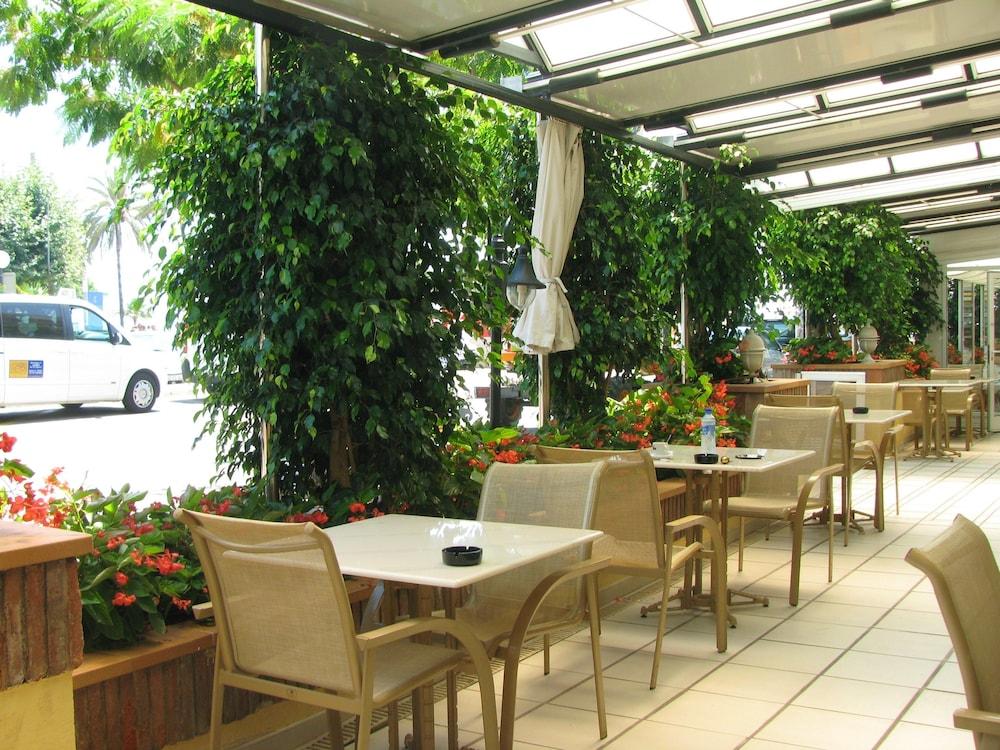 Hotel Rovira Cambrils Zewnętrze zdjęcie
